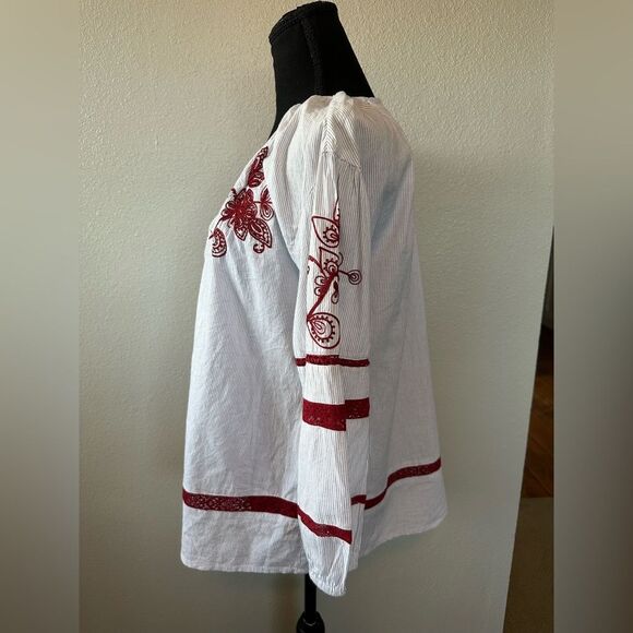 Velvet by Graham & Spencer Tagan top embroidered Size S - Picture 8 of 13